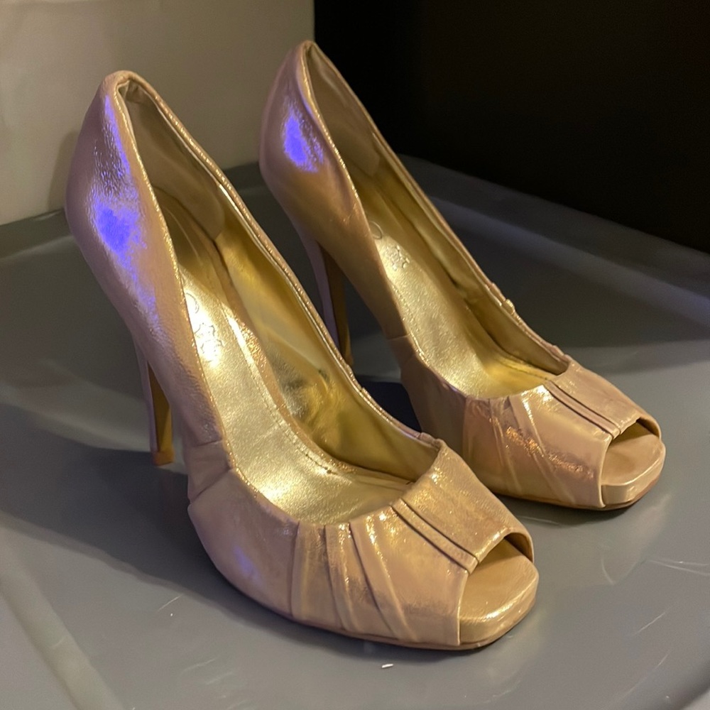 Aldo Gold Simmer Peep Toe Heels- 9M- Brand New